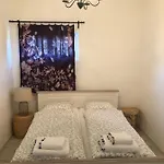 Appartement Nemespecsely Udvarhaz *