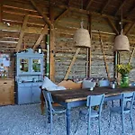 Nemespecsely Udvarhaz Appartement Pécsely
