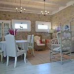 Nemespecsely Udvarhaz Appartement *