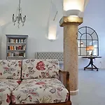Nemespecsely Udvarhaz Appartement *
