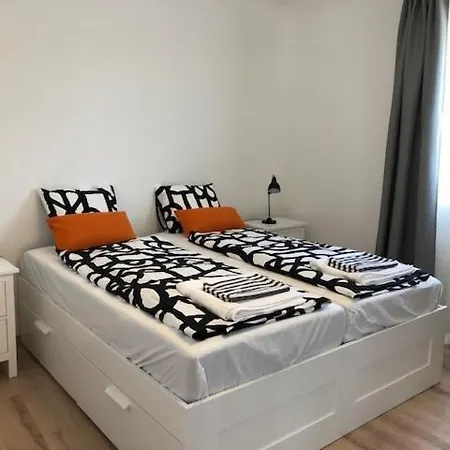 Nemespecsely Udvarhaz شقة