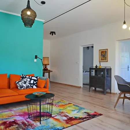 شقة Nemespecsely Udvarhaz *