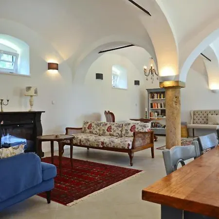 Nemespecsely Udvarhaz شقة *