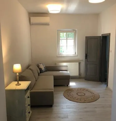 Nemespécsely Udvarház * Pécsely